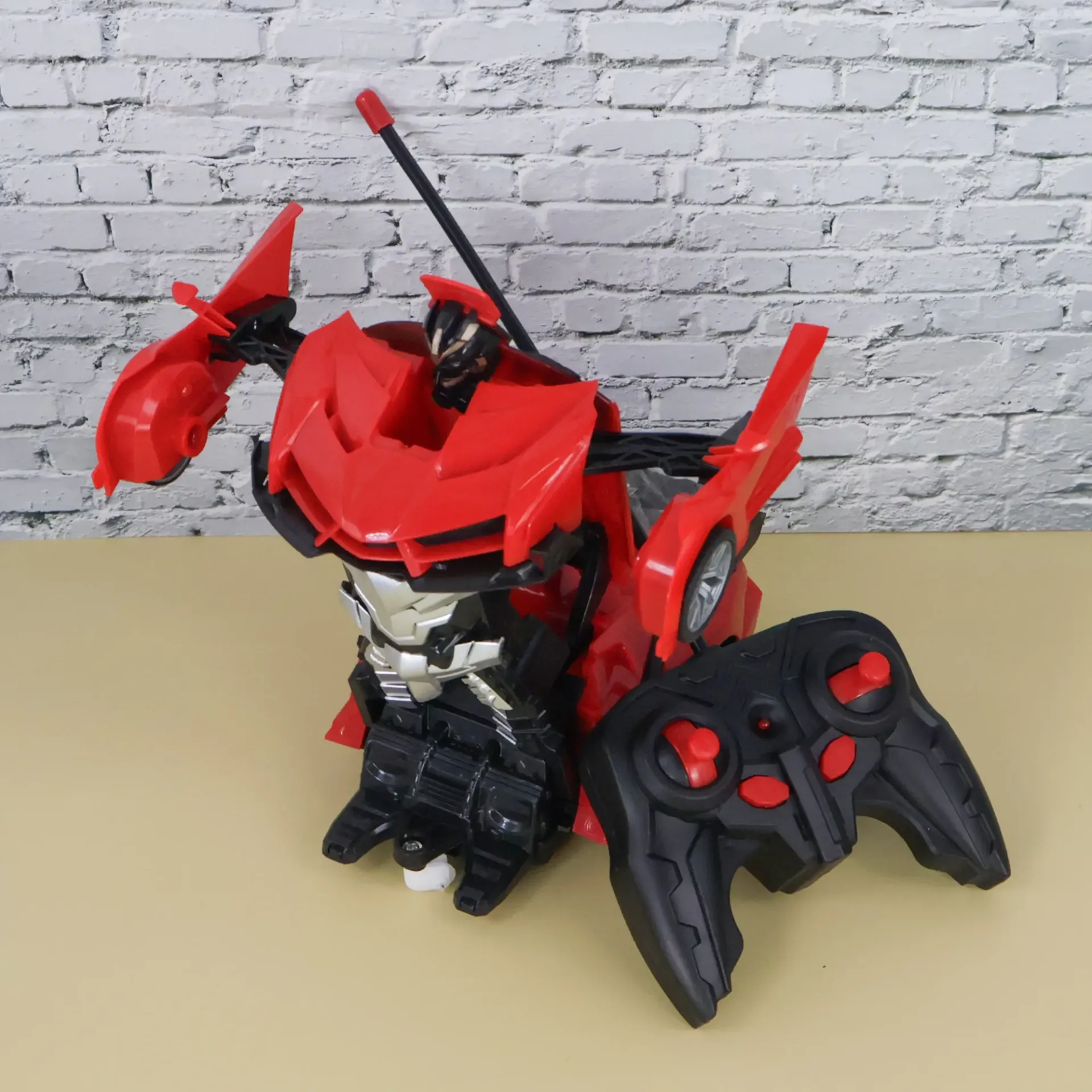 Deform Robot RC Car – Character Transforming Toy