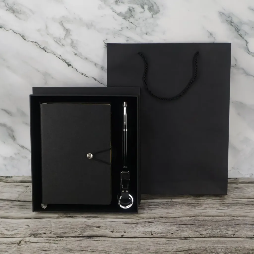 Chic Gift Set – Notebook, Pen & Keychain
