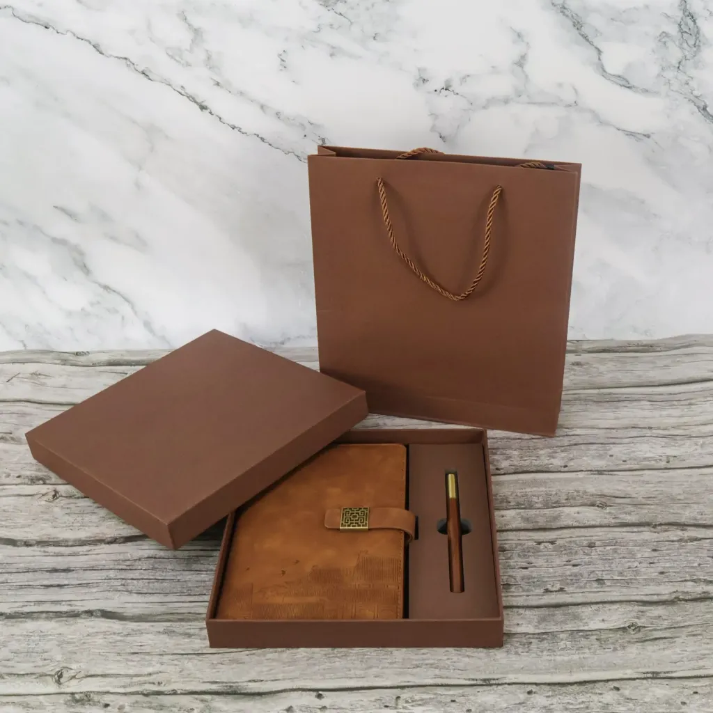 Premium Leather Set – Notebook & Wooden Pen