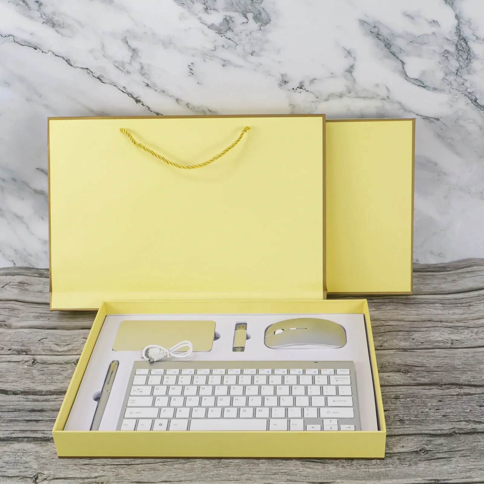 Tech Essentials Gift Set