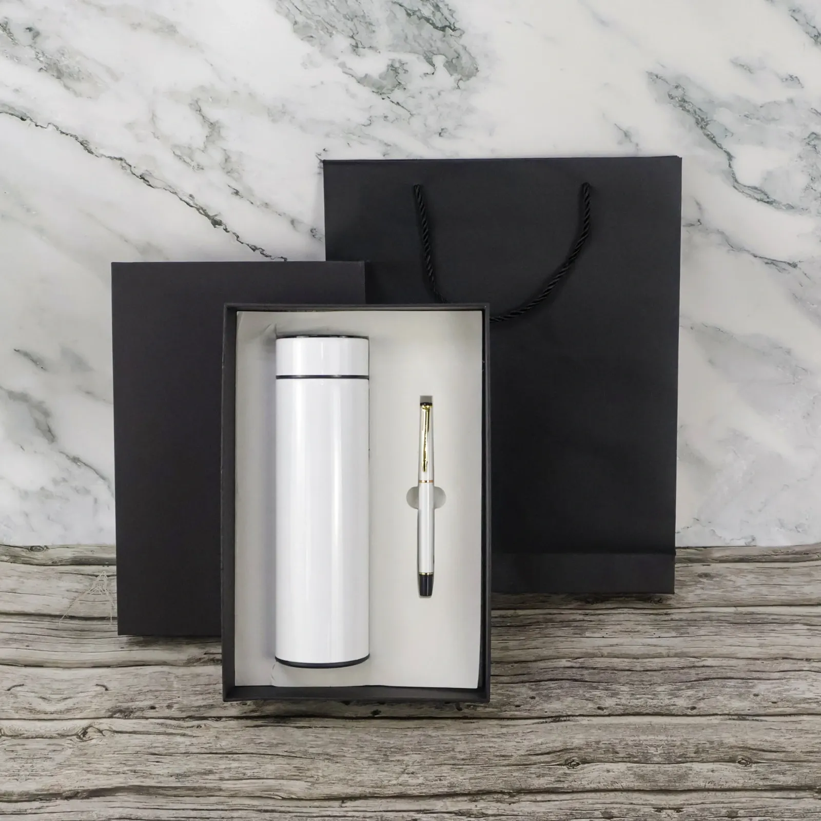 Smart Essentials Gift Set