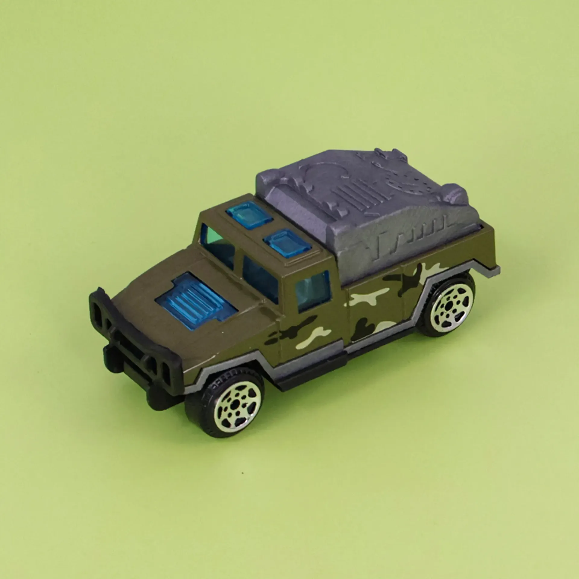 Army Green Alloy Mini Car – Small Collectible Toy