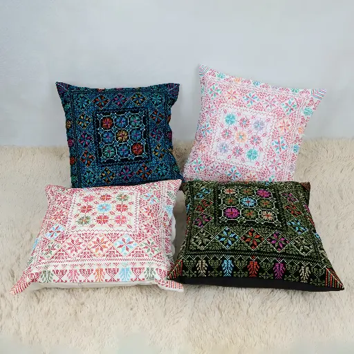  Embroidered pillowcase with zipper for cushions