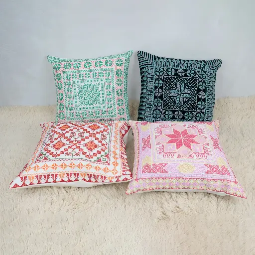  Embroidered pillowcase with zipper for cushions