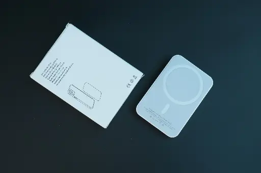 iPhone Wireless Power Bank